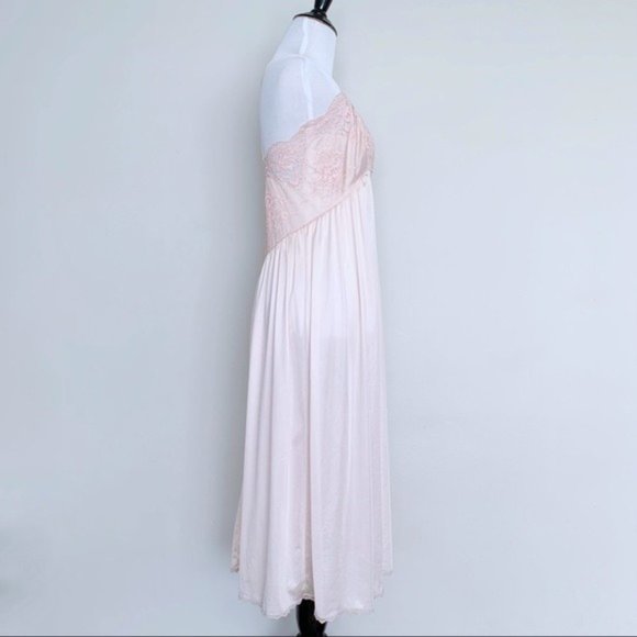 Vintage 70s Blush Pink Lace Nightgown Slip Low Back Cross Straps Midi Slip - Picture 5 of 12